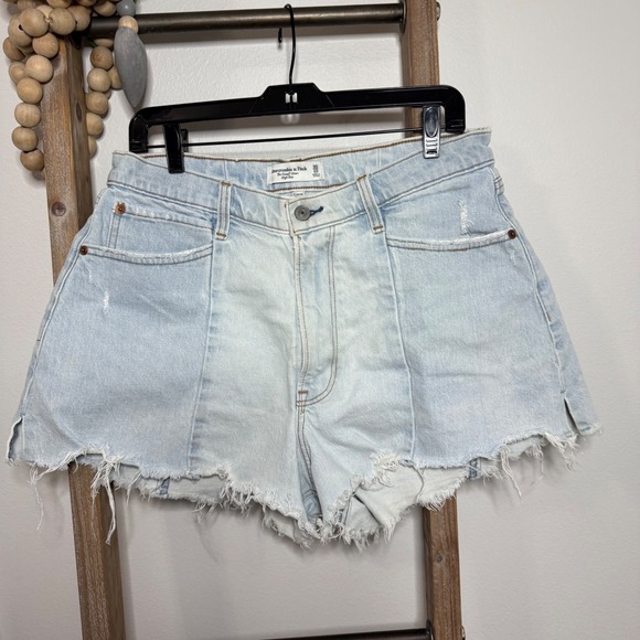 Abercrombie and Fitch Cutoff Shorts High Rise Curve Love Size 30 Waist - Picture 2 of 9
